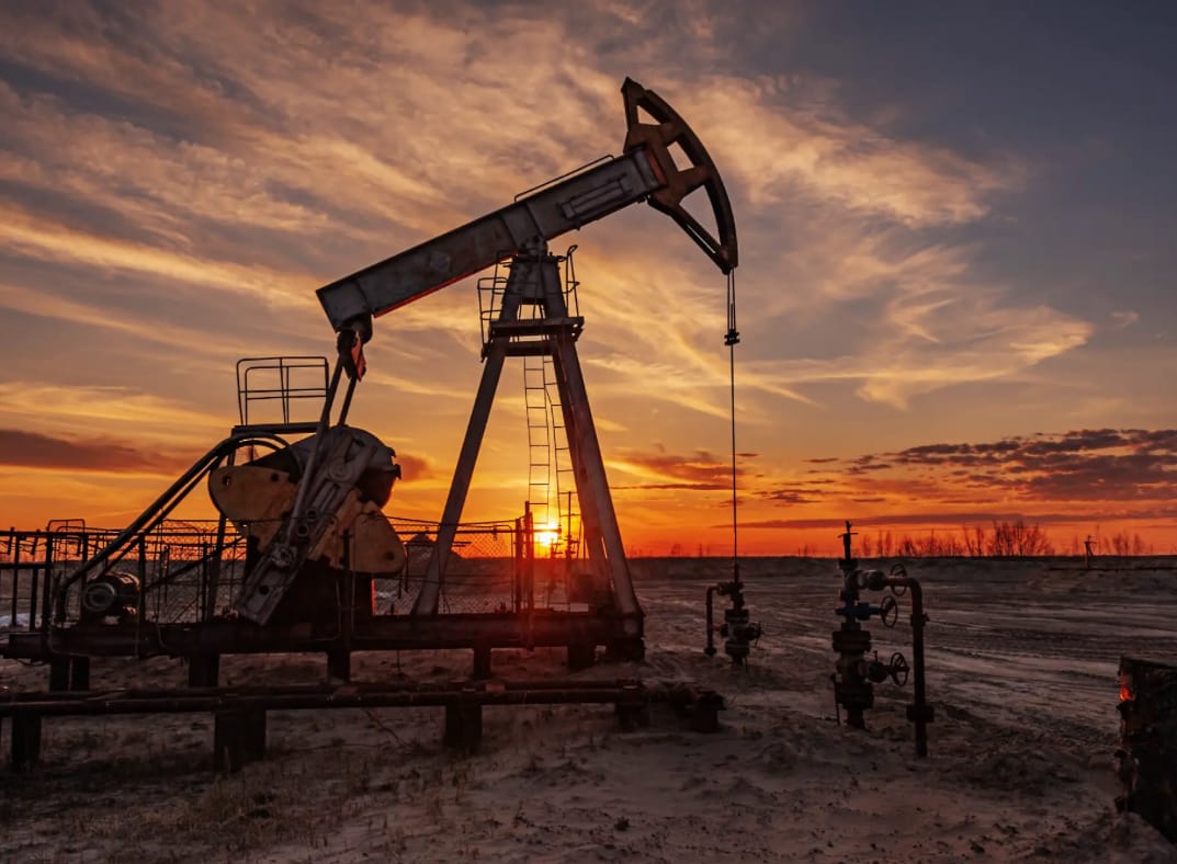 انخفاض أسعار النفط عالميا انخفاض أسعار النفط عالميا