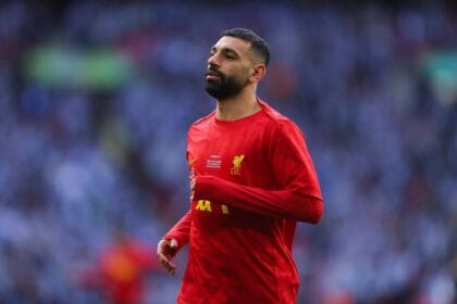 صحيفة بريطانية: صلاح لم يغلق باب الدوري السعودي