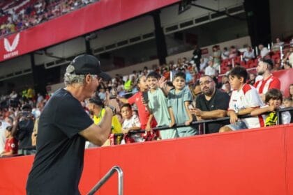 بلان أم يايسله.. من يرسم الفرحة غداً؟