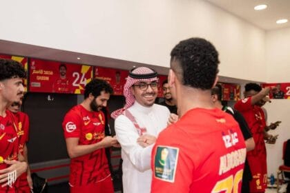 «بنو قادس» يسعى للإطاحة بـ«النواخذة»