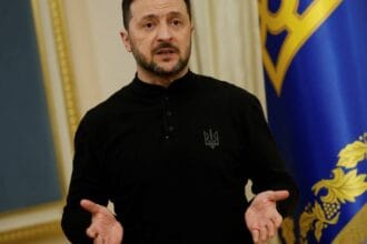 الرئيس الأوكراني يعلن اعتقال صينيين يقاتلان مع القوات الروسية