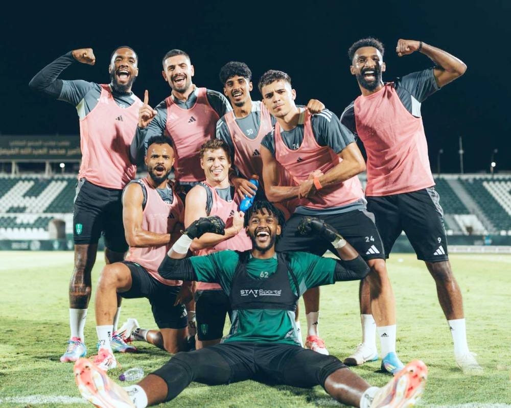 الأسماء اللامعة في الأهلي تعزّز طموحه بالكأس