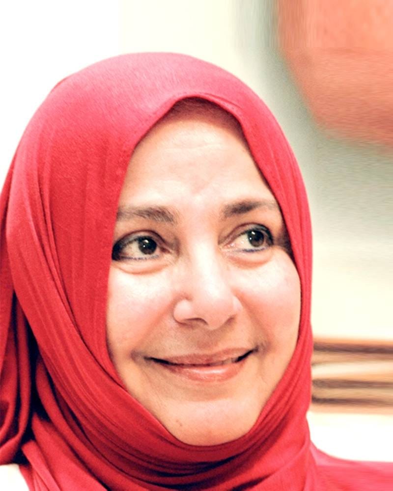 فاتنة شاكر.. مشروع متكامل للريادة بفكرٍ مسؤول فاتنة شاكر.. مشروع متكامل للريادة بفكرٍ مسؤول