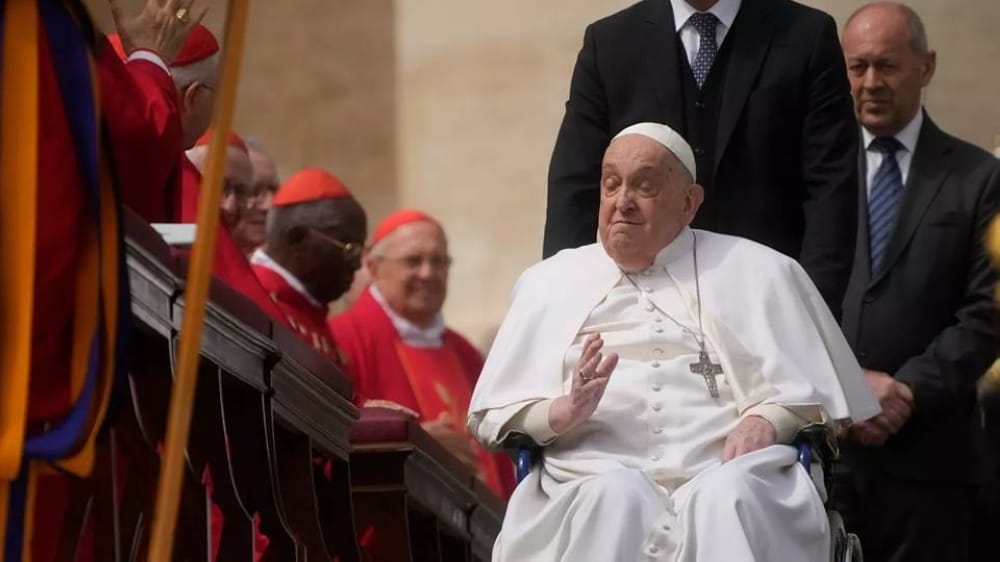 الموت يغيب بابا الفاتيكان عن 88 عاماً الموت يغيب بابا الفاتيكان عن 88 عاماً