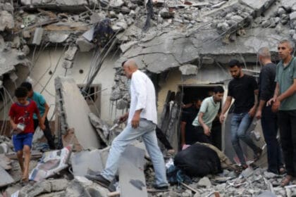 غزة : استشهاد 5 فلسطينيين جراء القصف الإسرائيلي على خانيونس​ 
