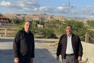 الانتهاء من مشروع جسر قناة الملك عبدالله بتكلفة إجمالية بلغت 100 الف دينار الانتهاء من مشروع جسر قناة الملك عبدالله بتكلفة إجمالية بلغت 100 الف دينار