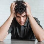 3 علامات تكشف الارتباط الوراثي بالتوتر