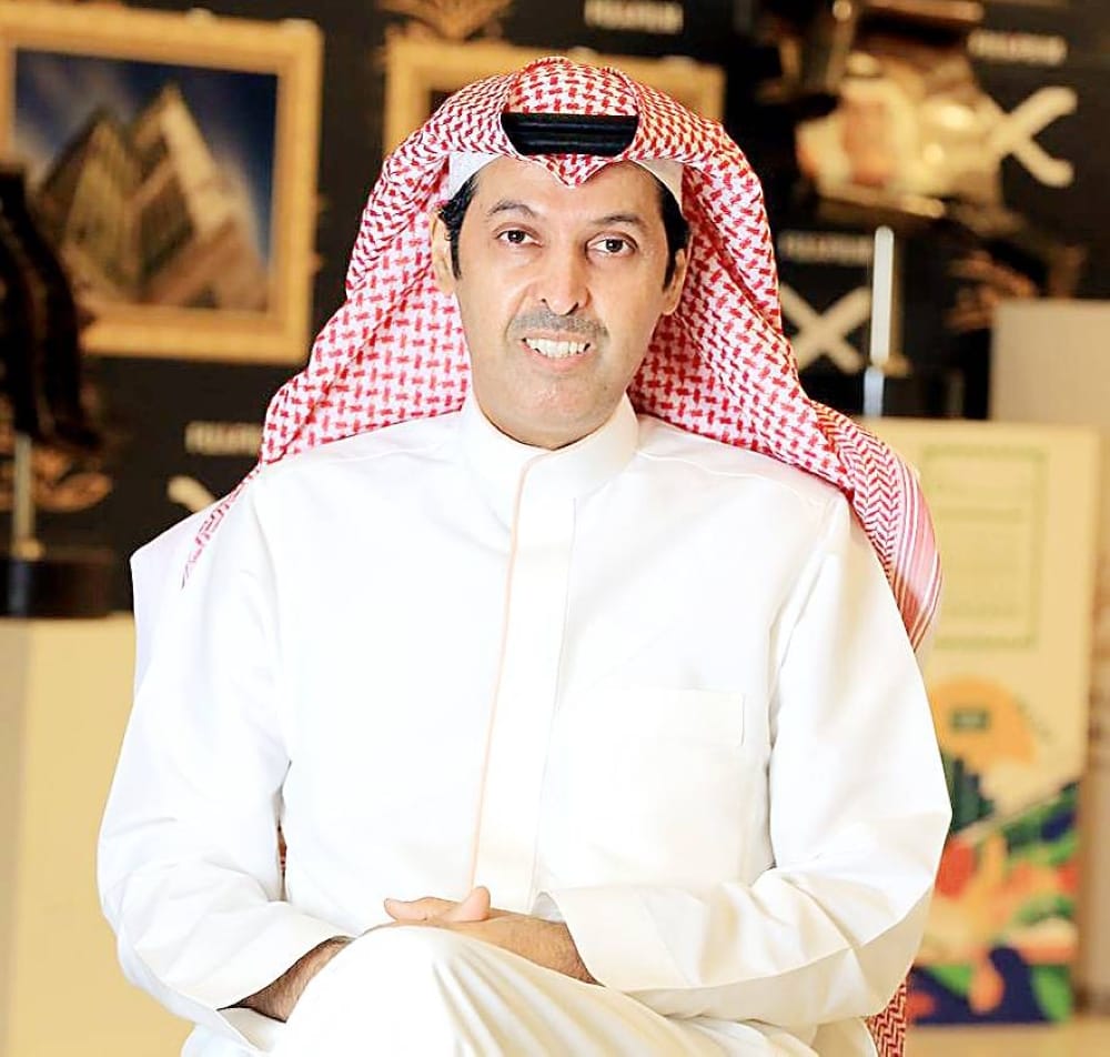 عمّا وراء ديوانية القلم الذهبي نتحدث عمّا وراء ديوانية القلم الذهبي نتحدث