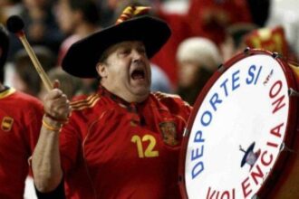 الموت يغيب أشهر مشجعي المونديال ومنتخب إسبانيا