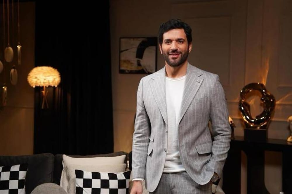 «طه الغريب».. حسن الرداد يكشف لـ«عكاظ» تفاصيل مشروعه السينمائي الجديد «طه الغريب».. حسن الرداد يكشف لـ«عكاظ» تفاصيل مشروعه السينمائي الجديد