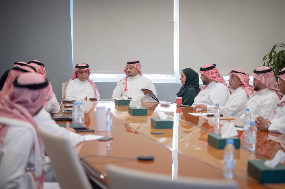 المسحل يستعرض استعدادات السعودية لـ«استضافة كأس آسيا 2027»
