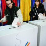 جورج سيميون الأوفر حظاً.. رومانيا تنتخب الرئيس