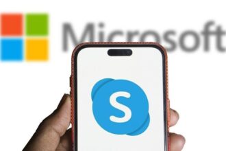 وداعاً سكايب.. لماذا قررت مايكروسوفت إنهاء الخدمة الرائدة؟