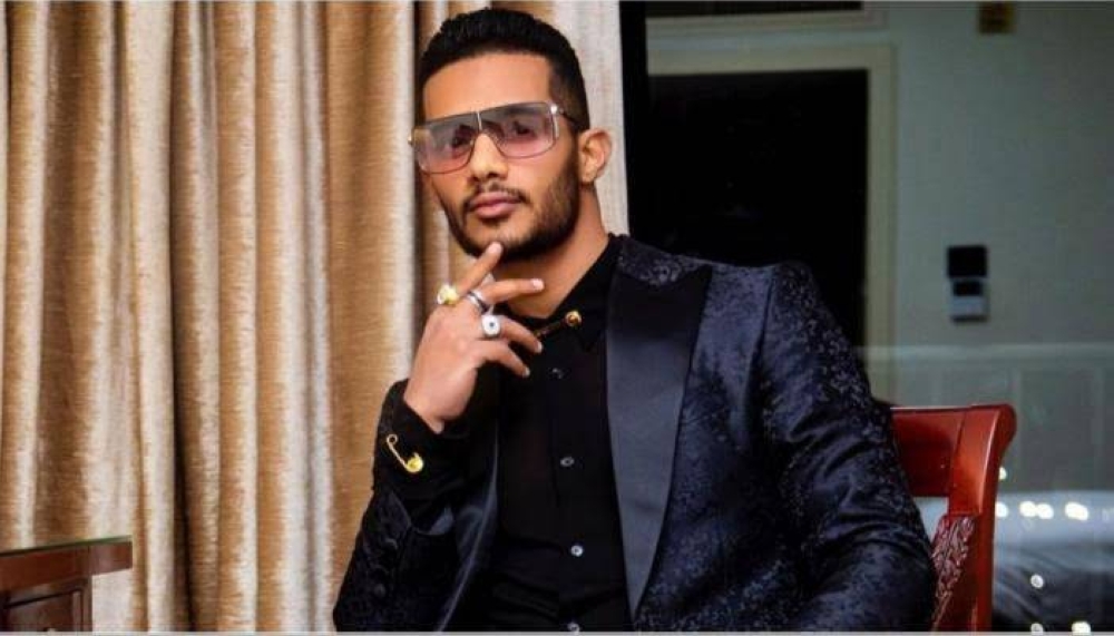 محمد رمضان يتجاهل قرار محاكمته بتهمة «إهانة العلم المصري».. ويروّج لأحدث أغانيه