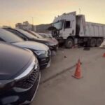 شاحنة تدمر معرض سيارات بأكمله وخسائر بالملايين في القاهرة