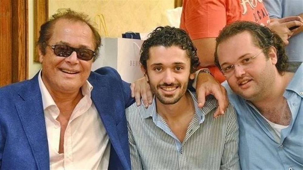 طلّقها عام 1998.. أسرة الفنان الراحل محمود عبدالعزيز تعلن مقاضاة امرأة ادعت زواجه منها