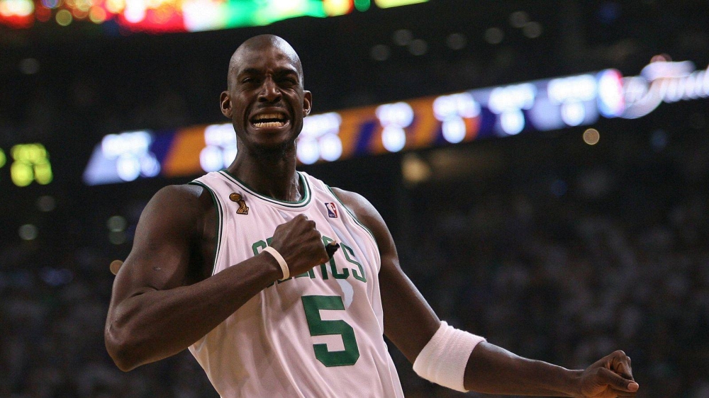 بلاغ يستنفر الشرطة الأمريكية إلى منزل أسطورة «NBA» كيفن غارنيت