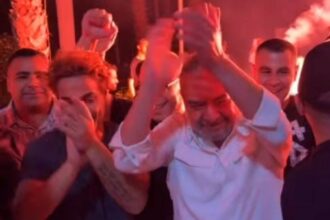 «فركش».. أبطال فيلم «أحمد وأحمد» يحتفلون بانتهاء التصوير