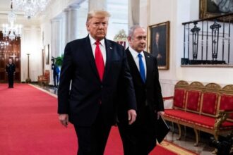 «هآرتس»: واشنطن تضغط على نتنياهو لإبرام اتفاق مع «حماس»