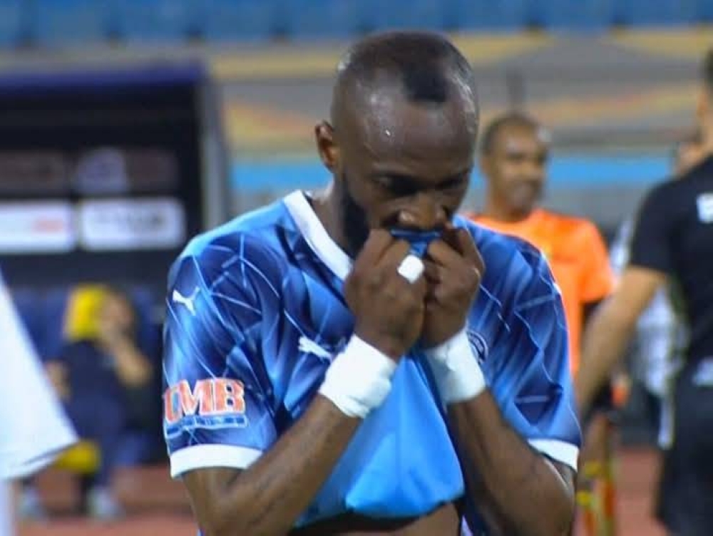 «الأهلي» المصري يتربع على العرش بعد سقوط «بيراميدز» في فخ «البنك»