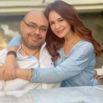 «بعد أسبوع من وفاته».. كارول سماحة تنفّذ وصية زوجها وتعود إلى المسرح