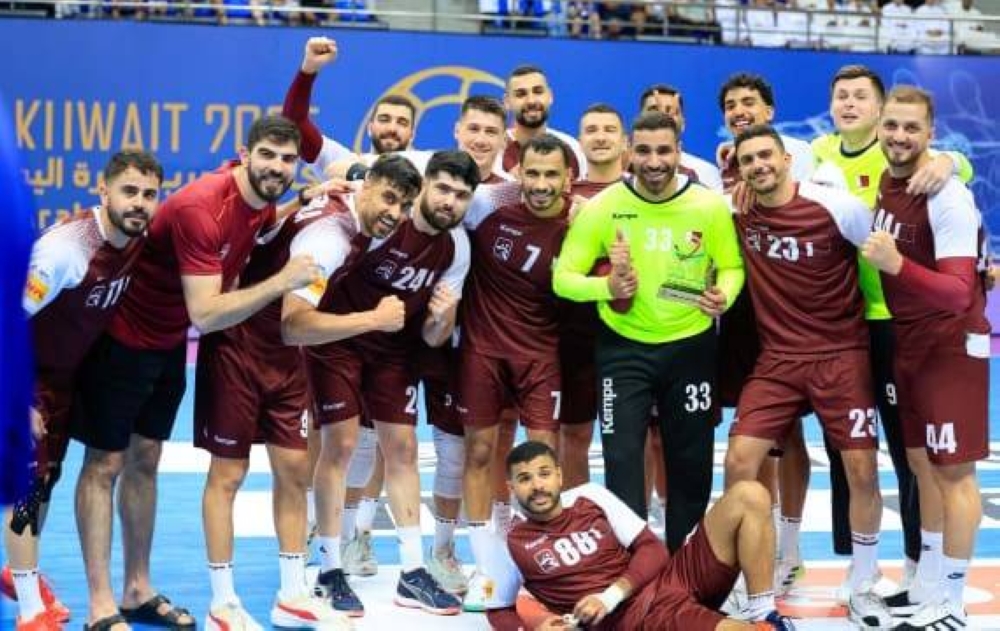 «الأحمر» و«العنابي» إلى نهائي كأس العرب لكرة اليد «الأحمر» و«العنابي» إلى نهائي كأس العرب لكرة اليد