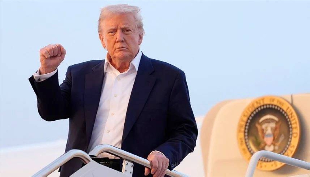 ترمب يفرض رسوماً %100 على الأفلام غير الأمريكية ترمب يفرض رسوماً %100 على الأفلام غير الأمريكية