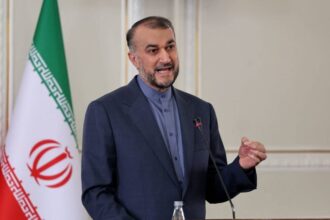 وزير الخارجية الإيراني: نواصل محادثاتنا مع أمريكا بحسن نية
