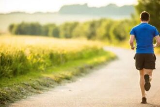 22 دقيقة قد تنقذ حياتك.. تحذير طبي من نيويورك عن قلة الحركة