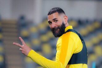 بنزيما يكسر جمود 240 يوماً