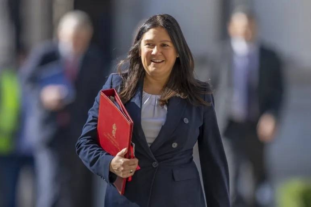 بريطانيا تسمح للأجانب بتملك 15% من الصحف بريطانيا تسمح للأجانب بتملك 15% من الصحف