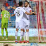 الشباب يهزم الرياض بالـ3