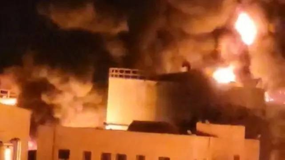 غارات إسرائيلية على ميناءي الحديدة والصليف في اليمن