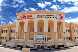 مكالمة هاتفية تغرّم رجلاً 7 آلاف درهم