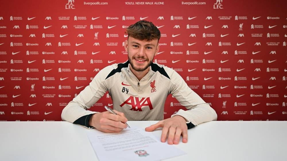 ليفربول يمدد عقد «خليفة أرنولد»