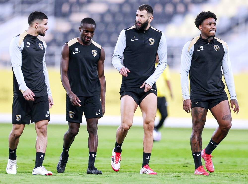 «بطل الدوري» يواجه الشباب