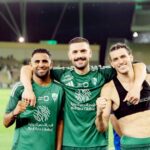 الأهلي يواجه الاتفاق.. والفتح يصطدم بضمك