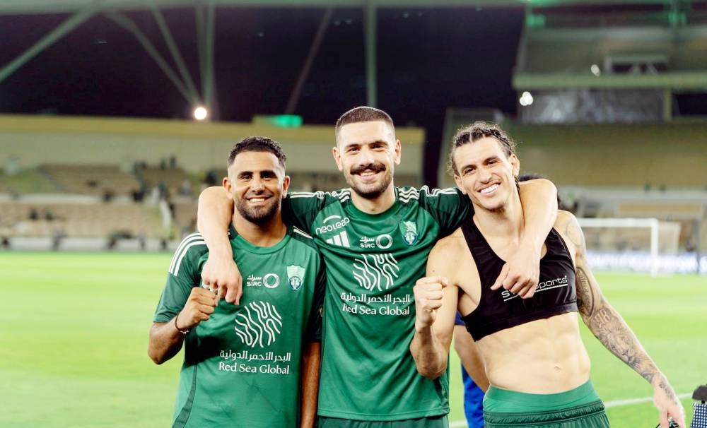 الأهلي يواجه الاتفاق.. والفتح يصطدم بضمك