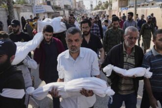في جريمة جديدة.. إسرائيل تنذر سكان 14 حياً في غزة