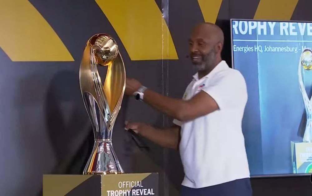«الكاف» يكشف كأسه الجديدة لدوري الأبطال!