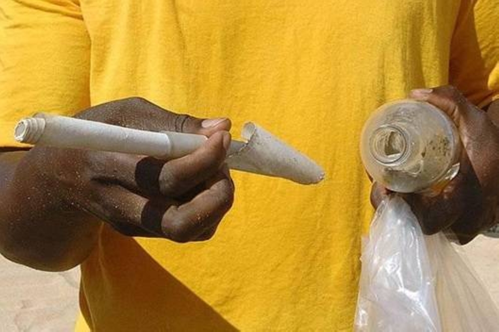 عمرها 66 سنة.. ما محتوى الرسالة التي عثر عليها بولنديان داخل زجاجة؟ عمرها 66 سنة.. ما محتوى الرسالة التي عثر عليها بولنديان داخل زجاجة؟