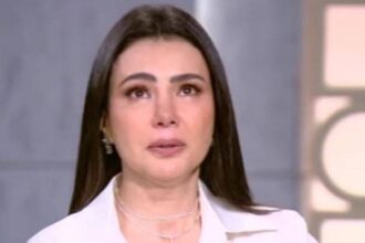 دينا فؤاد تنهار على الهواء.. ما السبب ؟