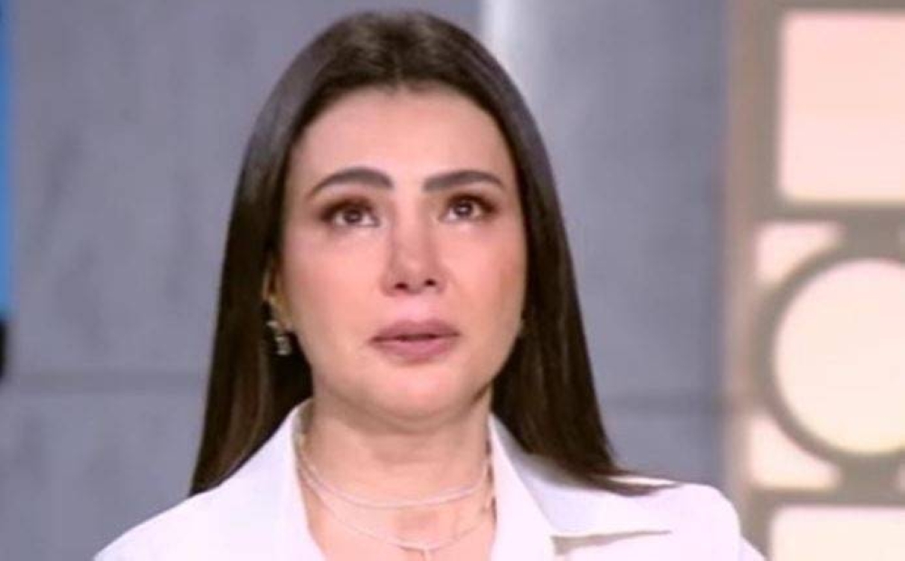 دينا فؤاد تنهار على الهواء.. ما السبب ؟
