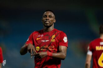 ثنائية جوليانو و أوباميانغ في صدارة «روشن»