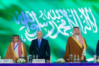 الفيصل رئيساً فخرياً للاتحاد الدولي لرفع الأثقال