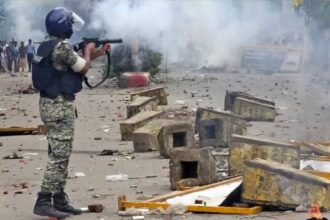 في أول محاكمة.. القضاء في بنغلاديش يقاضي مسؤولين موالين لحسينة