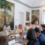وزير الخارجية ونظيره الإسباني يناقشان المستجدات في قطاع غزة والضفة الغربية