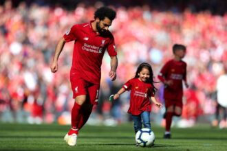 محمد صلاح: ابنتي «مكة» لا تحب «كرة القدم» وتعشق التمثيل !