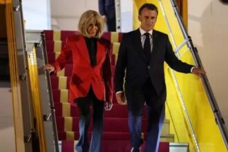 بماذا علق ماكرون على «صفعة» زوجته ؟ بماذا علق ماكرون على «صفعة» زوجته ؟