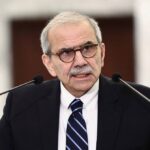 رئيس حكومة لبنان من دبي: لا دولة مع ثنائية السلاح